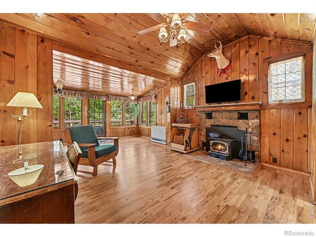 19 Pipers Canyon Rd Road, Glen Haven, CO 80532