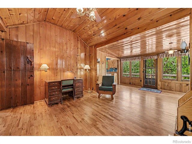 19 Pipers Canyon Rd Road, Glen Haven, CO 80532