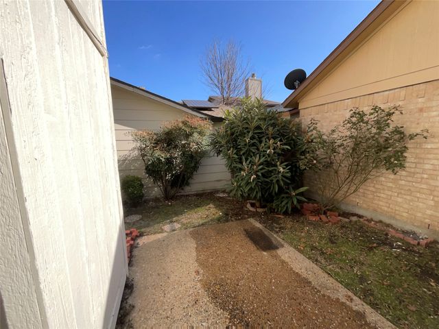 2962 Antares Circle, Garland, TX 75044