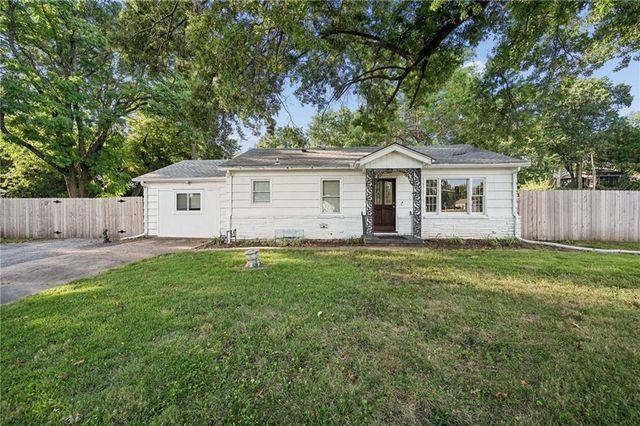 14601 E 39th Street S, Independence, MO 64055