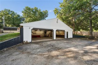 14601 E 39th Street S, Independence, MO 64055