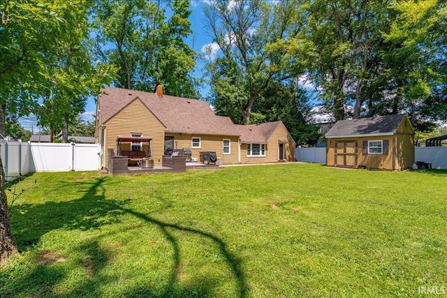 6817 Lincoln Avenue, Evansville, IN 47715