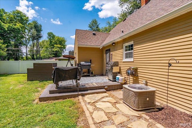 6817 Lincoln Avenue, Evansville, IN 47715