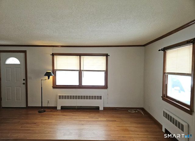 35 Lardner Road, Bristol, CT 06010