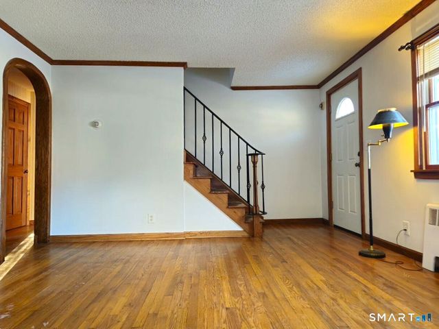 35 Lardner Road, Bristol, CT 06010