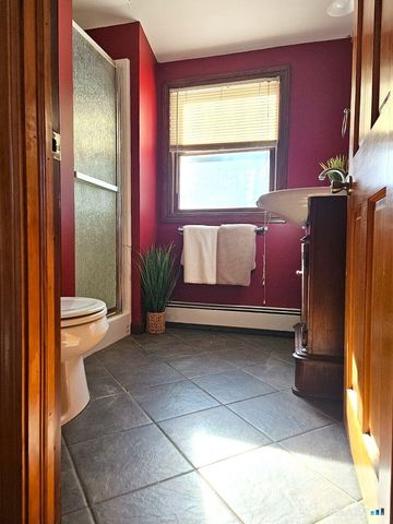 35 Lardner Road, Bristol, CT 06010