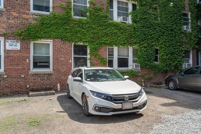1607 Commonwealth Ave 24, Boston, MA 02135
