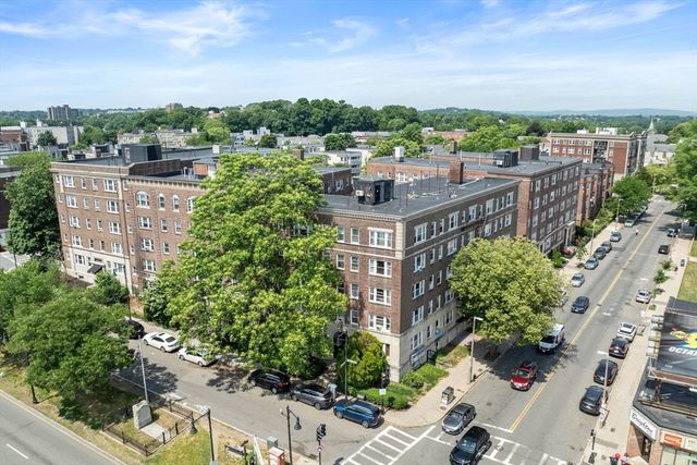 1607 Commonwealth Ave 24, Boston, MA 02135
