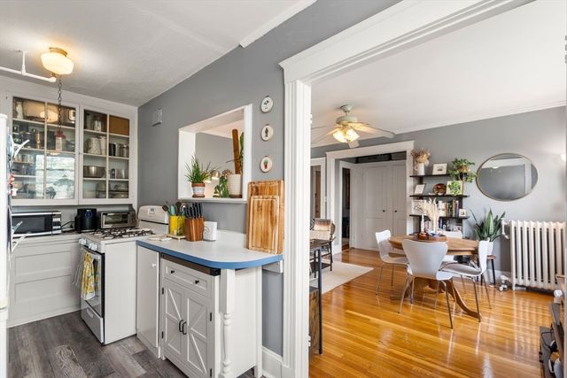 1607 Commonwealth Ave 24, Boston, MA 02135