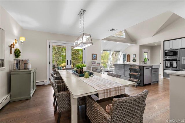 11 Beaver Drive, Bayville, NY 11709