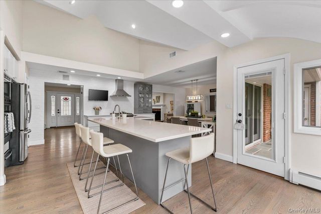 11 Beaver Drive, Bayville, NY 11709