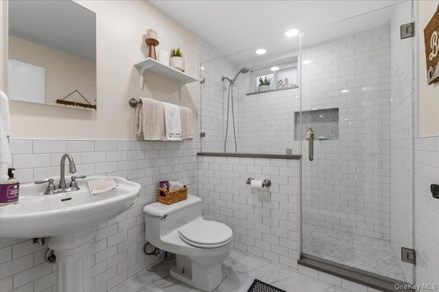 11 Beaver Drive, Bayville, NY 11709