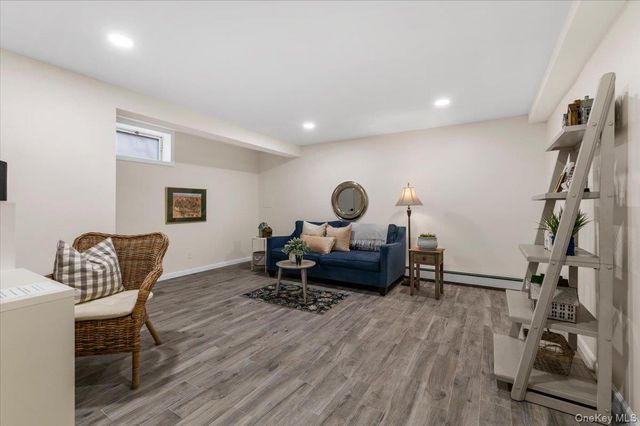 11 Beaver Drive, Bayville, NY 11709