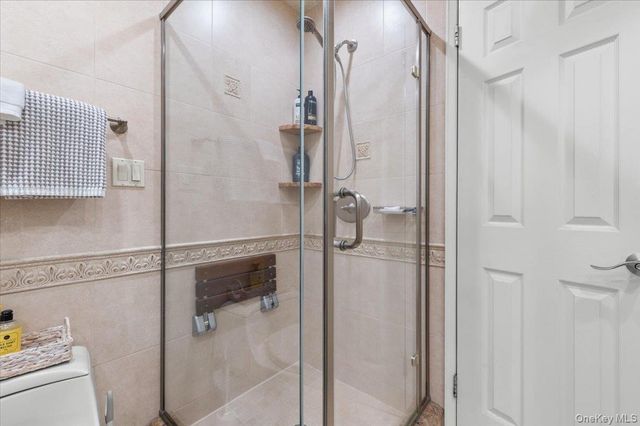 11 Beaver Drive, Bayville, NY 11709