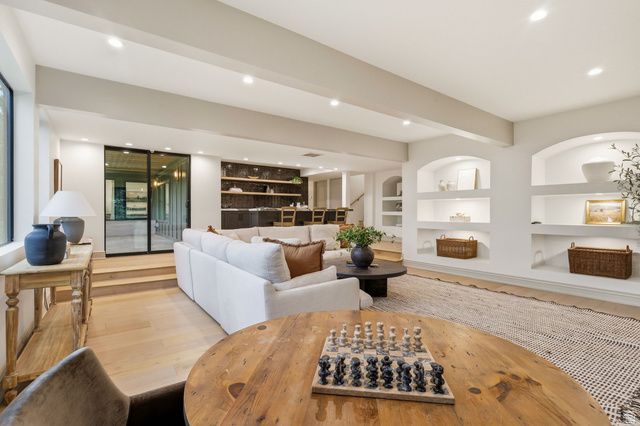 2651 E HIAWATHA CIR, Salt Lake City, UT 84108