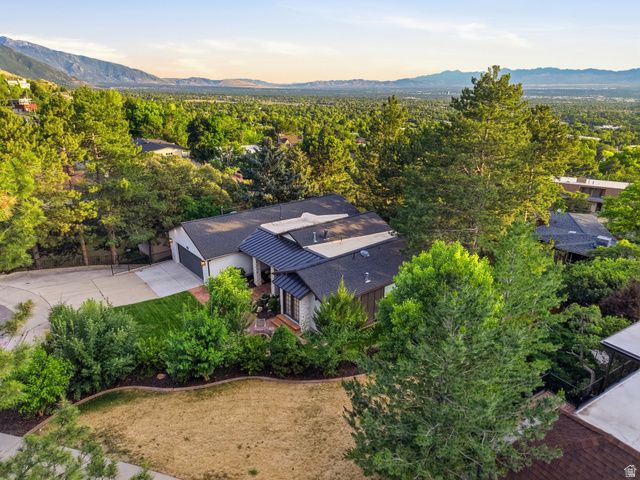 2651 E HIAWATHA CIR, Salt Lake City, UT 84108