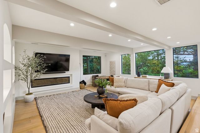 2651 E HIAWATHA CIR, Salt Lake City, UT 84108