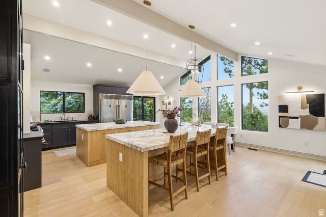 2651 E HIAWATHA CIR, Salt Lake City, UT 84108