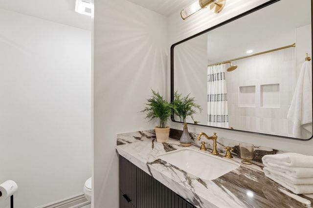 2651 E HIAWATHA CIR, Salt Lake City, UT 84108