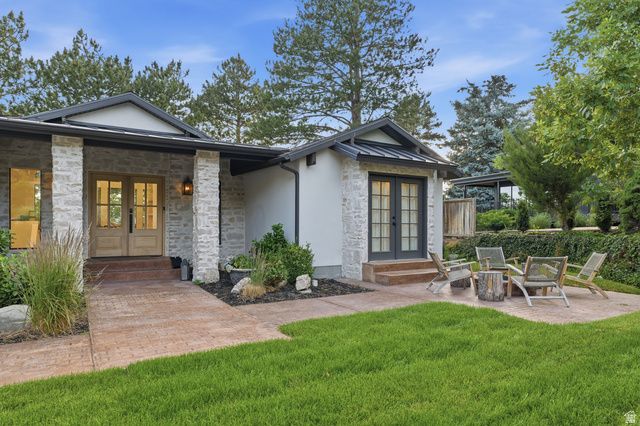 2651 E HIAWATHA CIR, Salt Lake City, UT 84108