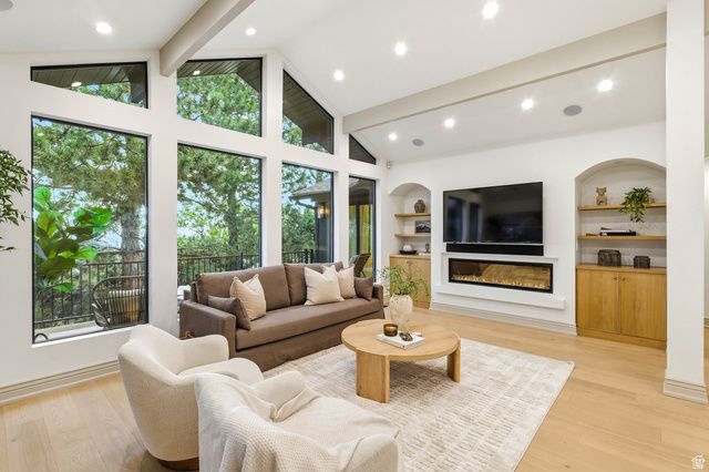 2651 E HIAWATHA CIR, Salt Lake City, UT 84108
