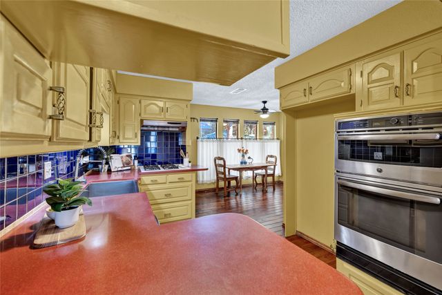 1104 Mayleaf Drive, Irving, TX 75060