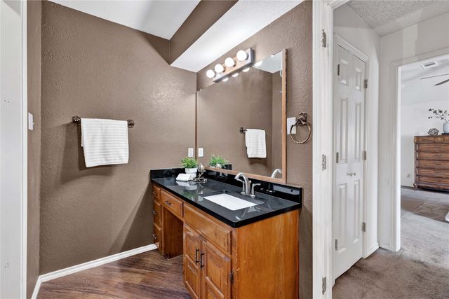 1104 Mayleaf Drive, Irving, TX 75060