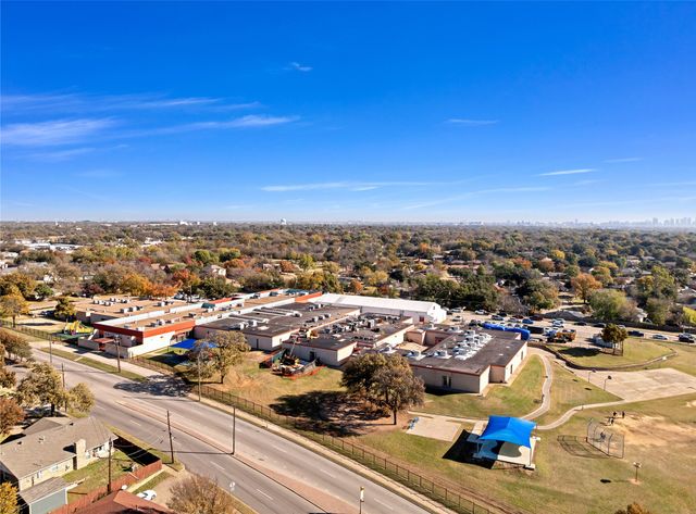 1104 Mayleaf Drive, Irving, TX 75060