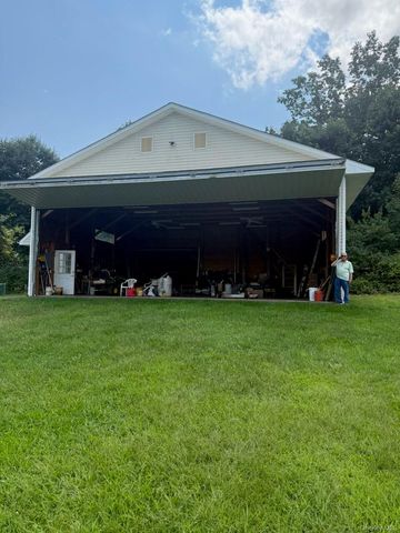 36 Greentree Lane, Milton, NY 12547