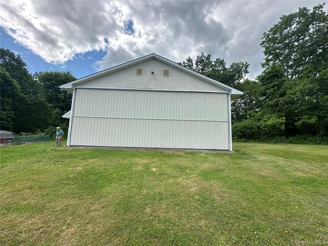 36 Greentree Lane, Milton, NY 12547