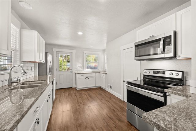 2714 N Lee St, Spokane, WA 99207