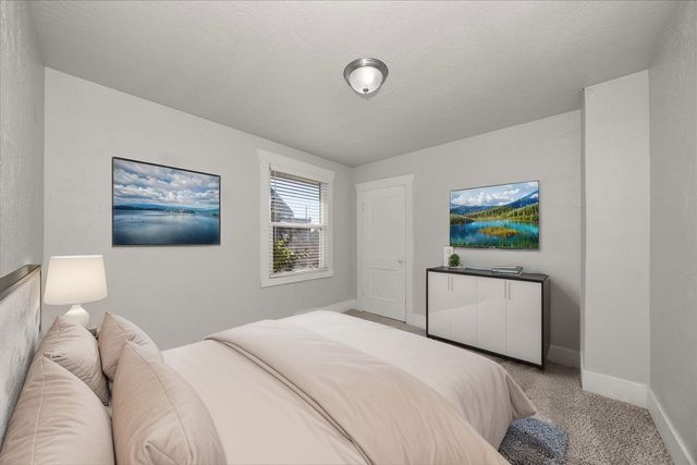 2714 N Lee St, Spokane, WA 99207