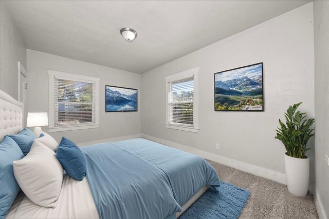 2714 N Lee St, Spokane, WA 99207