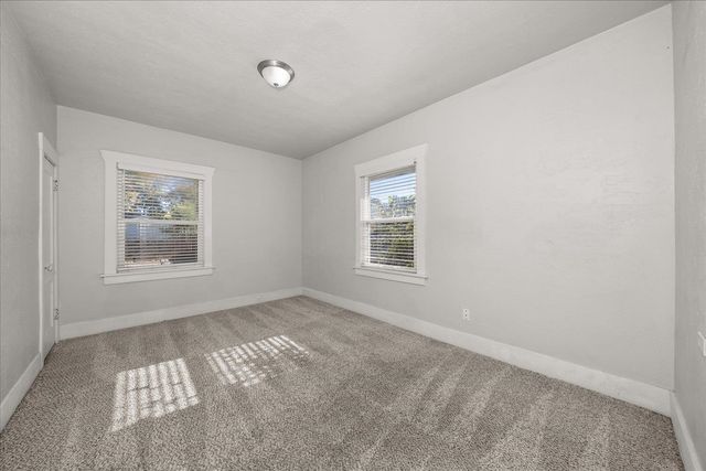 2714 N Lee St, Spokane, WA 99207