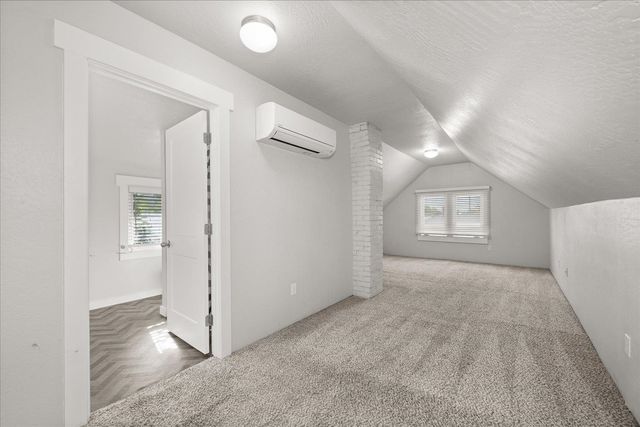 2714 N Lee St, Spokane, WA 99207