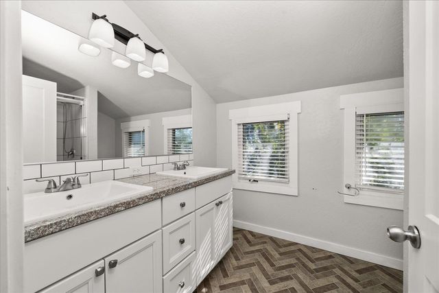 2714 N Lee St, Spokane, WA 99207