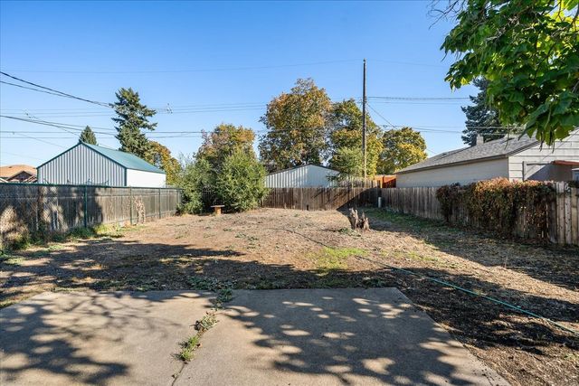 2714 N Lee St, Spokane, WA 99207