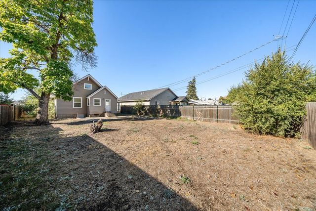 2714 N Lee St, Spokane, WA 99207