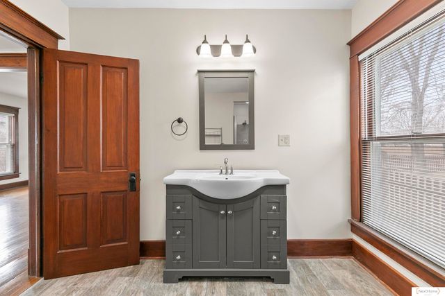 4418 Saint Paul Avenue, Lincoln, NE 68504