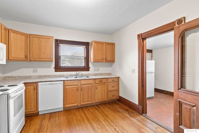 4418 Saint Paul Avenue, Lincoln, NE 68504