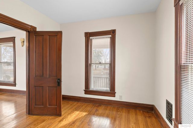 4418 Saint Paul Avenue, Lincoln, NE 68504