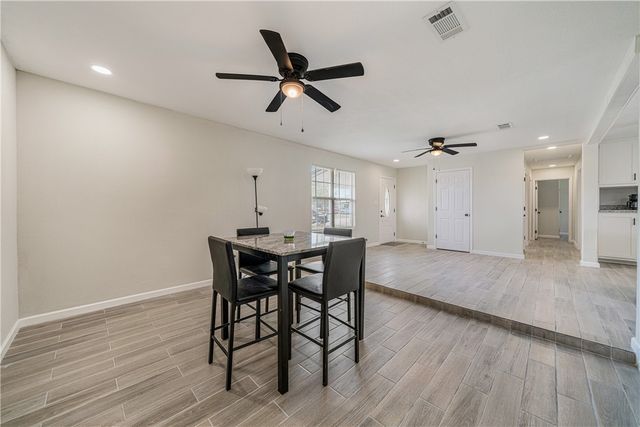 5801 Lucille Dr, Corpus Christi, TX 78412
