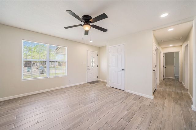 5801 Lucille Dr, Corpus Christi, TX 78412