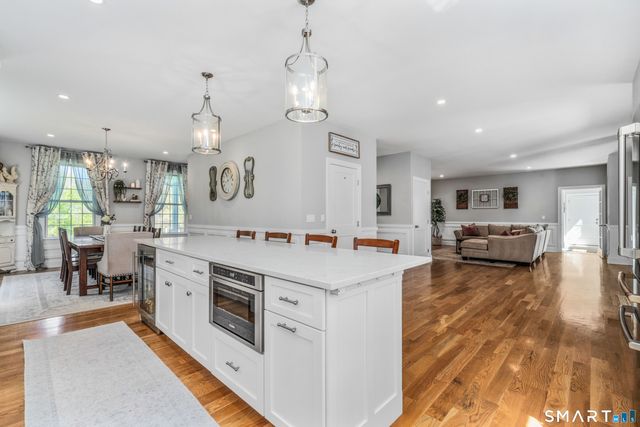 152 Old Farms Road, Simsbury, CT 06070