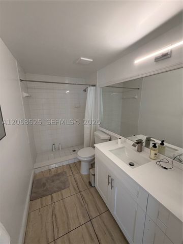 5077 NW 7th St 1501, Miami, FL 33126