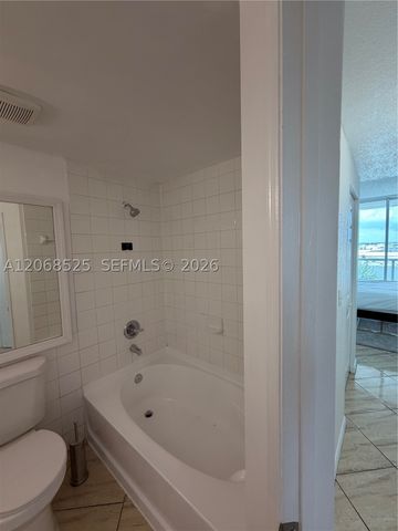 5077 NW 7th St 1501, Miami, FL 33126