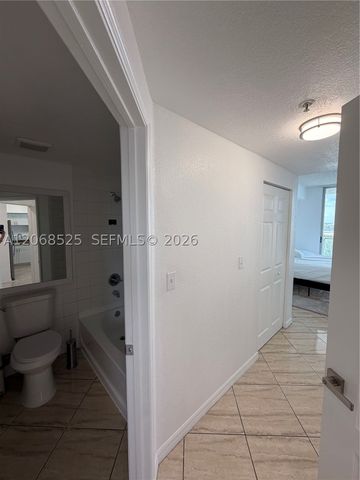 5077 NW 7th St 1501, Miami, FL 33126