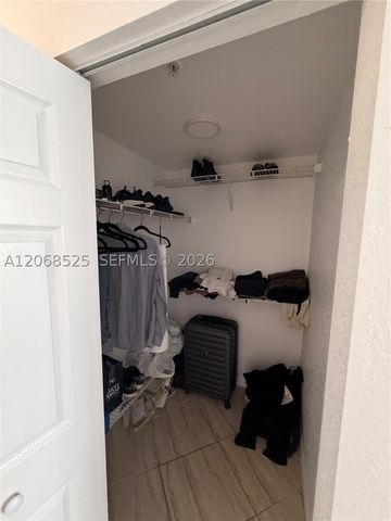 5077 NW 7th St 1501, Miami, FL 33126