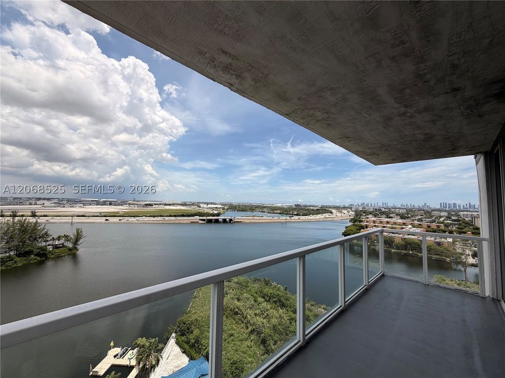 5077 NW 7th St 1501, Miami, FL 33126