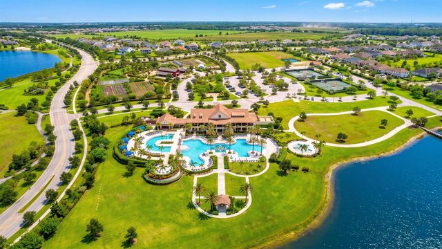 686 Hookline Circle, Loxahatchee, FL 33470